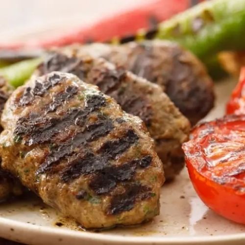 Köfte Patates Servis